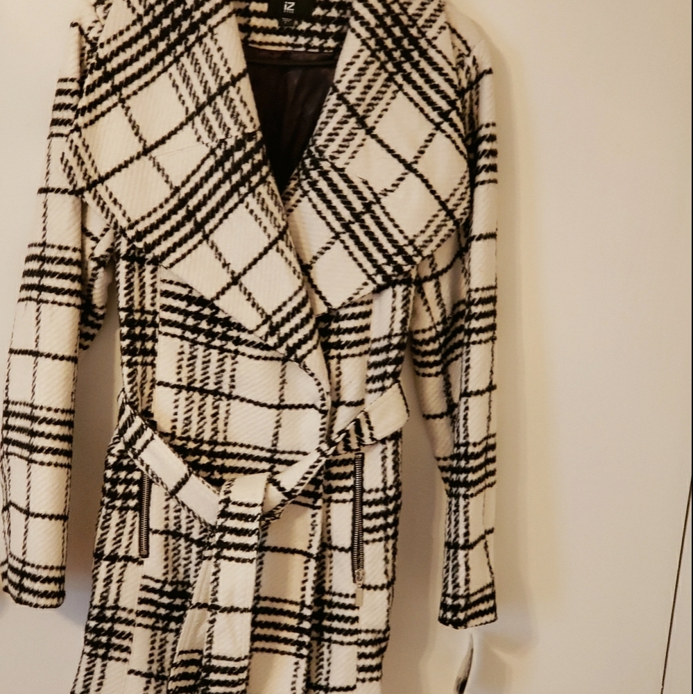 IZ wool coat
